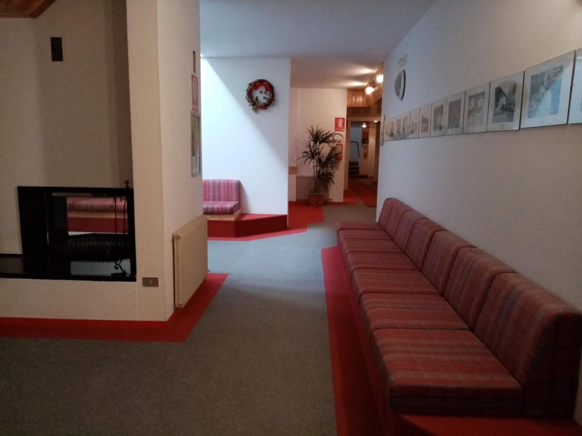 Comodo Alloggio Con Accesso Diretto Alle Piste Santa Caterina Valfurva Buitenkant foto