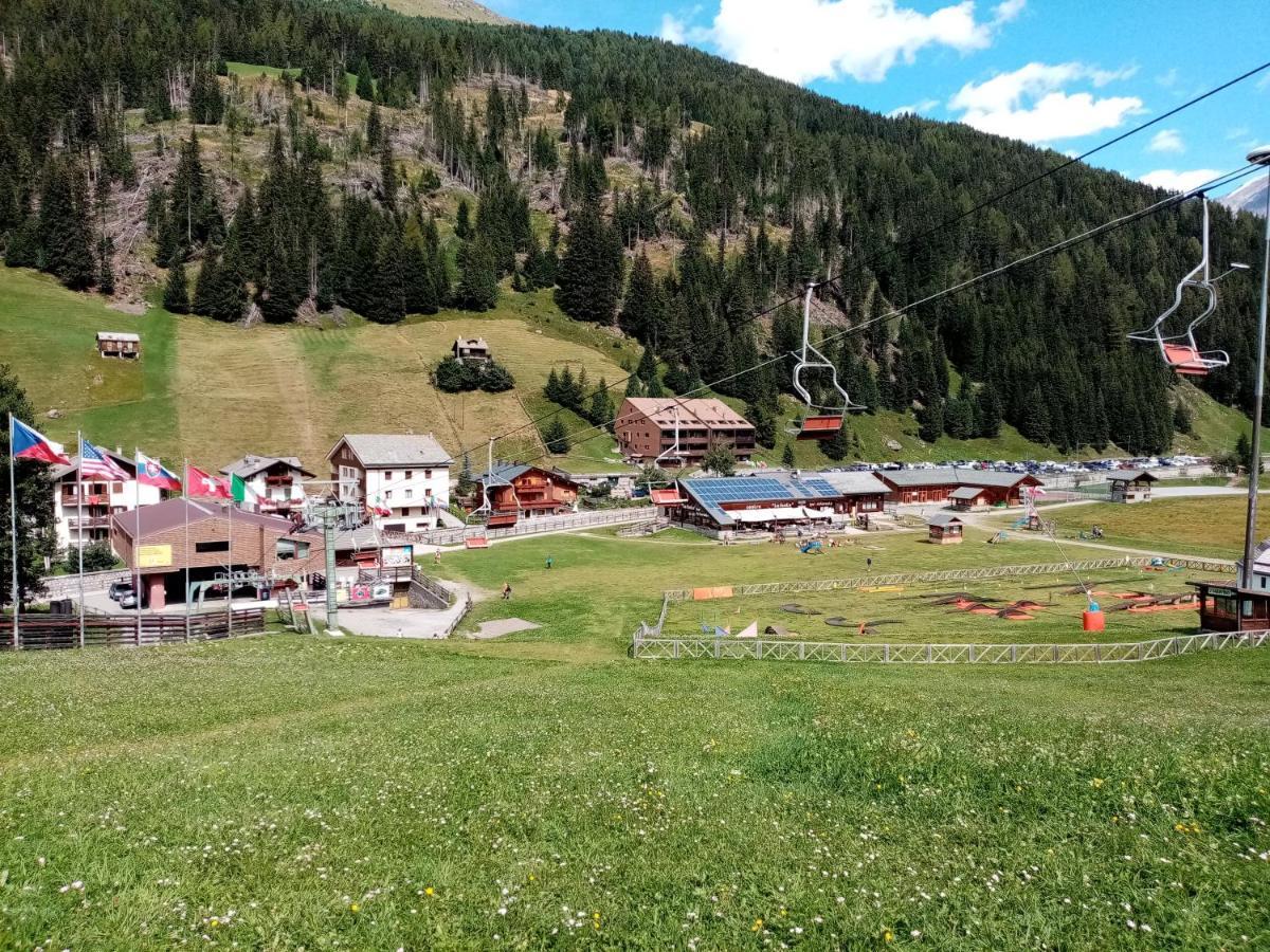 Comodo Alloggio Con Accesso Diretto Alle Piste Santa Caterina Valfurva Buitenkant foto